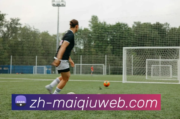 激情四溢的u8足球比赛展现年轻球员的风采与团队合作精神